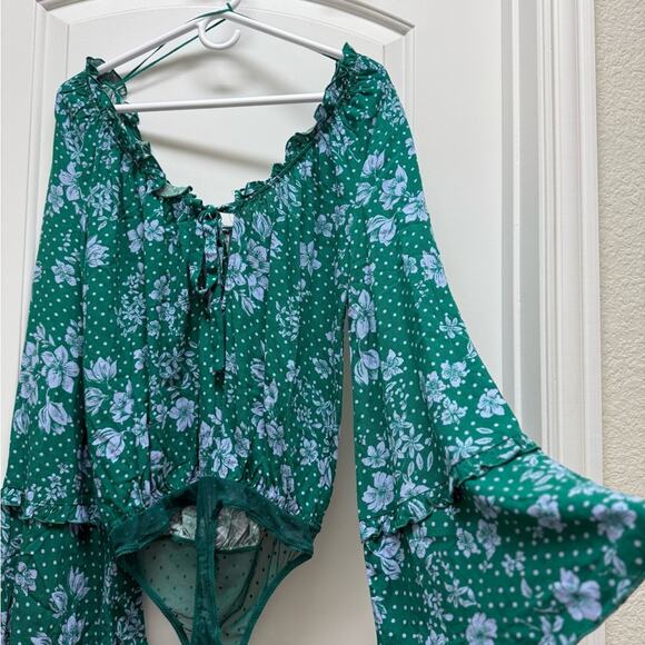 Free People Green One on One Date Long Sleeve Ruffle Scoop Neck Bodysuit Top S - Picture 3 of 12
